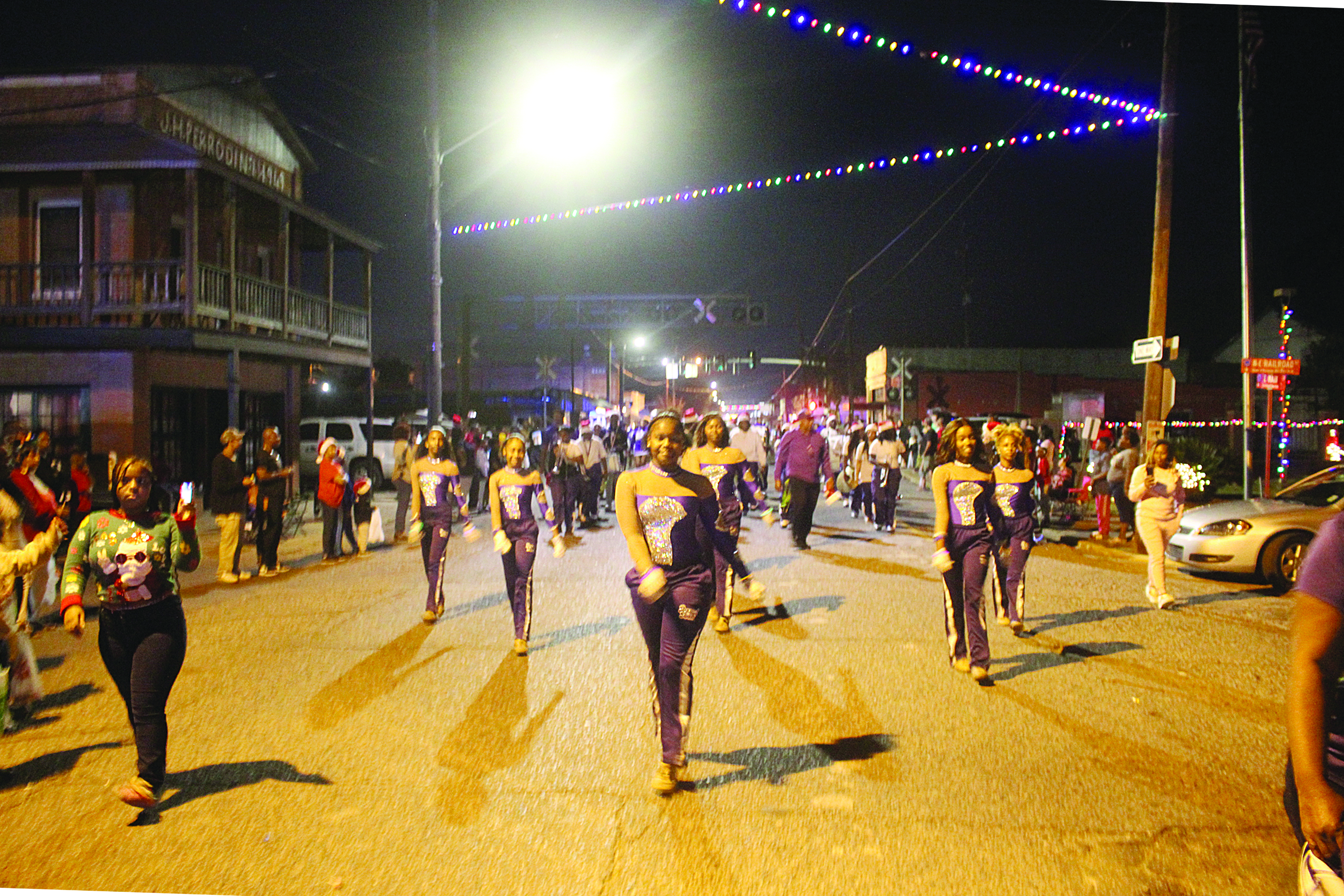 Ville Platte, Pine Prairie hold Christmas parades