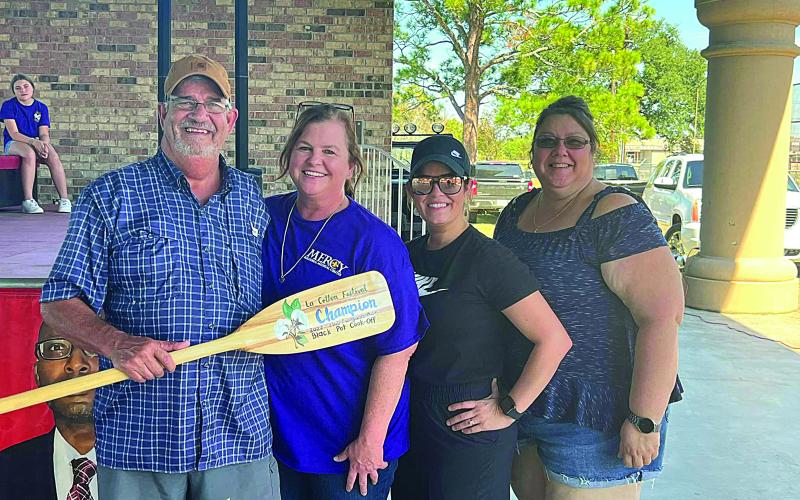 Todd Soileau (left) and the team from Mercy Regional Medical Center won first place in the organization category. (Gazette photo by Tony Marks)