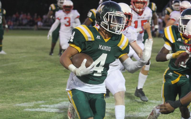 Devin Ardoin (4) was on the receiving end of four completions that went for 177 yards and a touchdown against Port Barre. His longest of the night was an 80-yard reception. He also rushed for 12 yards on three carries. (Gazette photo by Tony Marks)