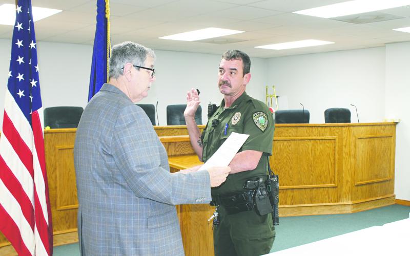 Pine Prairie officials take oaths of office