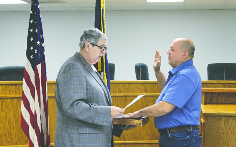 Pine Prairie officials take oaths of office
