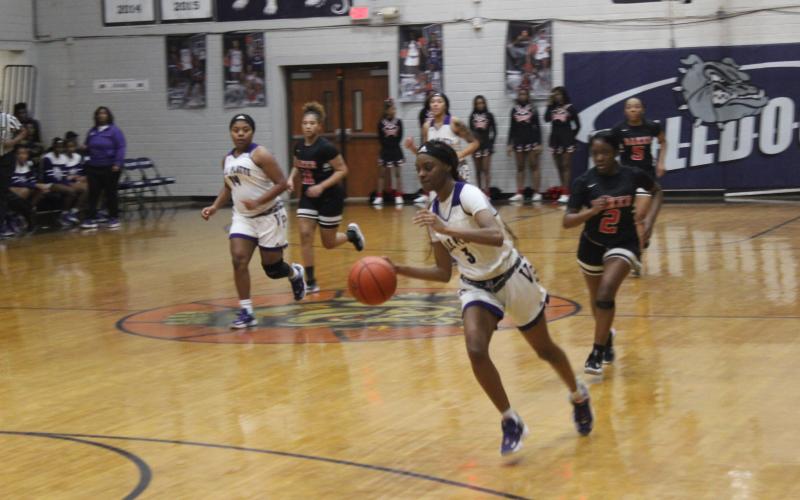 Kaydan Coward (3) was named to the All-District Defensive Team in District 5-3A. (Gazette file photo)