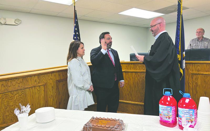 Fusilier sworn in as Pine Prairie Magistrate