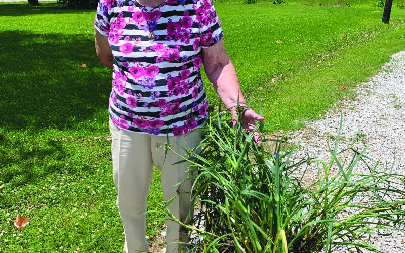 Fontenot makes donation