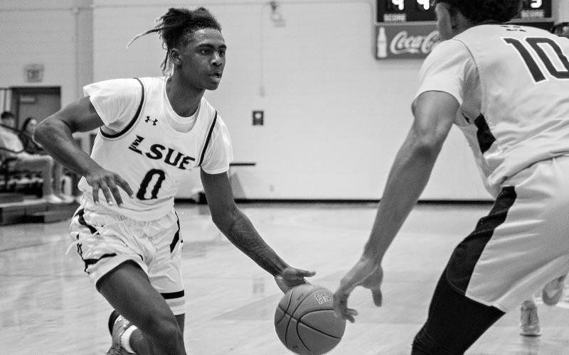 Former Pine Prairie stand out Isaiah Payne takes the basketball down the court for the LSUE Bengal basketball team in a game played earlier this season. (Photo courtesy of Travis Webb/ LSU Eunice)