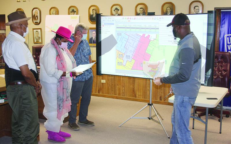 The Ville Platte City Council held a public hearing on Tuesday, Oct. 26, to discuss reapportionment. From left are Councilman Lionel Anderson, Mayor Jennifer Vidrine, Councilman Mike Perron, and Councilman Bryant Riggs. Not pictured is Councilman Jerry Joseph. (Gazette photo by Tony Marks)