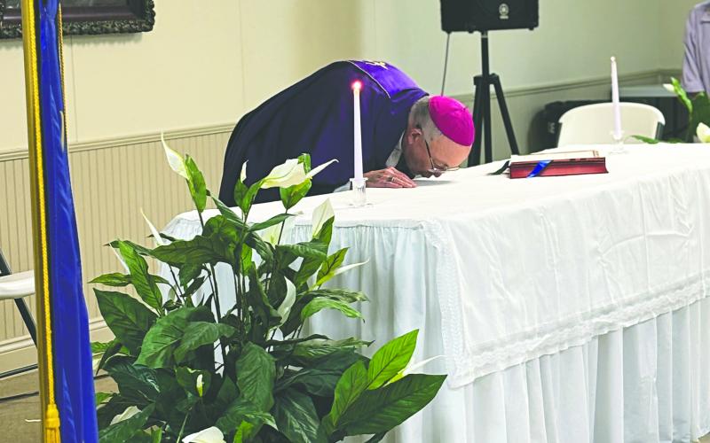 Bishop Deshotel celebrates mass at annual Senior Retreat