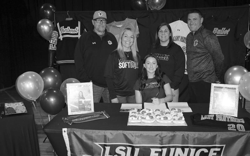 Fontenot signs with LSUE