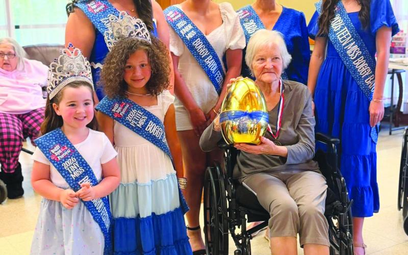 Boggy Bayou queens celebrate Easter with residents