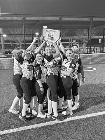 Team members are Callie Byrd, Brylee Fontenot, Aniyah George, Madison Messer, Madison Soileau, Finley Doucet, Adalynn Dutton, Adalynn Fontenot, Emily Fontenot, Mike Fontenot, Macy Hebert, Callie Johnson, Avery Kraemer, Blaiklee Mire, Emma Ardoin, Layken Fontenot, Nadia Fontenot, Melia George, Vada Maricle, Kallie Guidry, Preslie Harrington, Halle Johnson, and Reece Zanca. (Photo courtesy of Chuncy Fontenot)
