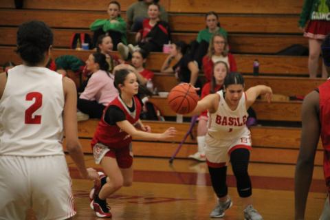 Kiyah Brown is pictured as she dribbles the ball down the court in Basile’s 50-31 win over DeQuincy at home on Tuesday night. (LSN photo by Rhett Manuel)