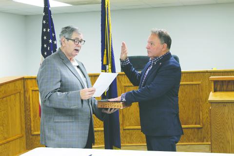 Pine Prairie officials take oaths of office