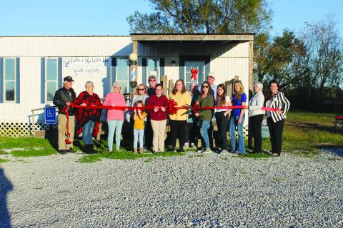 Cuttin’ Up With Nic holds grand opening
