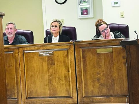 MAYOR DESHOTEL PRESIDES OVER FIRST MEETING - Mayor Leisa Deshotel (center) presided over her first council meeting since being sworn in last December. She is shown with Mayor pro temp Robin Young (left) and Clerk Sandrez West. (Gazette photo by Heather Bogard)
