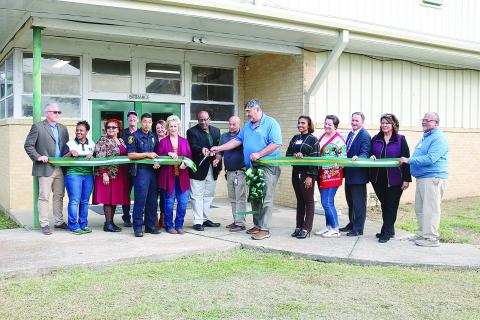 Mamou High School cuts ribbon