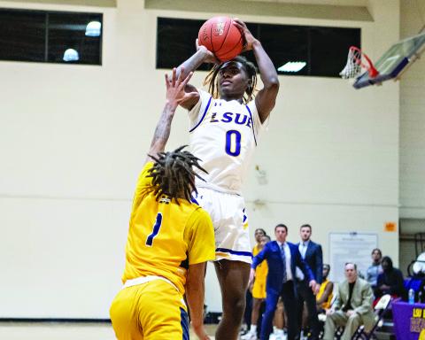 Isaiah Payne, a former Pine Prairie Panther, goes for a basket in a game earlier this season with LSU Eunice. Last season, he was an all-conference selection. (Photo courtesy of Travis Webb/ LSU Eunice)