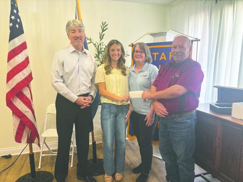 PPHS GRADUATE SHARES FUTURE PLANS - During the May 27. meeting of the Ville Platte Rotary Club, Grace Holsomback, a 2025 graduate of Pine Prairie High School, discussed her hobbies and future plans with the club. Shown, from left, are Rotarian Jimmy LeBlanc, Grace Holsomback, Grace’s mother Lori Holsomback and Rotary President Bob Manuel. (Gazette photo by Heather Bogard)