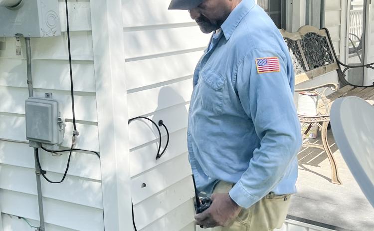Ville Platte Chief of Police Al Perry Thomas inspects a residence on the 600 block of East Washington Street. (Gazette photo by Tony Marks)
