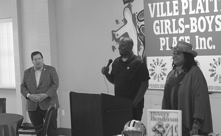 Former LSU and New Orleans Saints receiver Devery Henderson (center) spoke to the Ville Platte Girls-Boys Place Friday. Henderson touched on the importance of positive influences, hard work and interacted with the children while accompanying Louisiana Lt. Gov. Billy Nungesser (left). Also pictured is Ville Platte Mayor Jennifer Vidrine (right). (Gazette photo by Rhett Manuel)