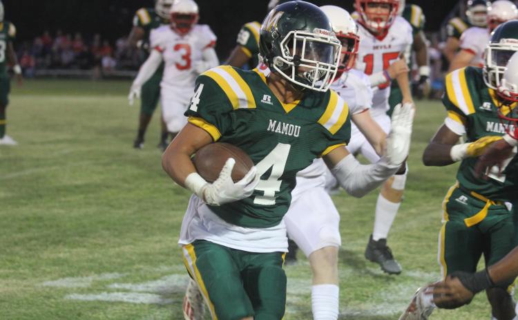 Devin Ardoin (4) was on the receiving end of four completions that went for 177 yards and a touchdown against Port Barre. His longest of the night was an 80-yard reception. He also rushed for 12 yards on three carries. (Gazette photo by Tony Marks)