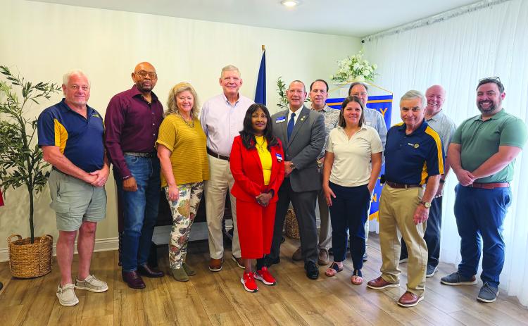 Rotary District #6200 District Governor Margaretta Mayes visited with the Ville Platte Rotary Club during their weekly meeting held Tuesday, October 13. Shown, in the front row, from left, are Mayes, Assistant District Governor Bruce Alsandor, Treasurer Kristi Enicke and President Dr. Kirk Soileau. In the back row, same order, are board members Larry Lachney, Clem LaFleur, Misty Parker, Peter Strawitz, Darin Bordelon, Wayne Vidrine, Dr. Hosea “Joey” Soileau and Beau Wilson.