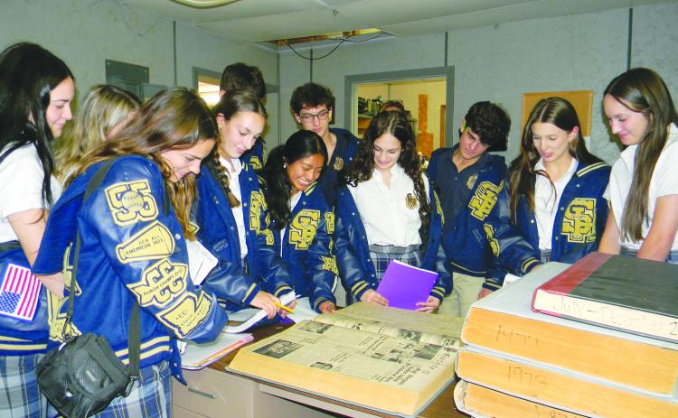 Publications students visit Ville Platte Gazette